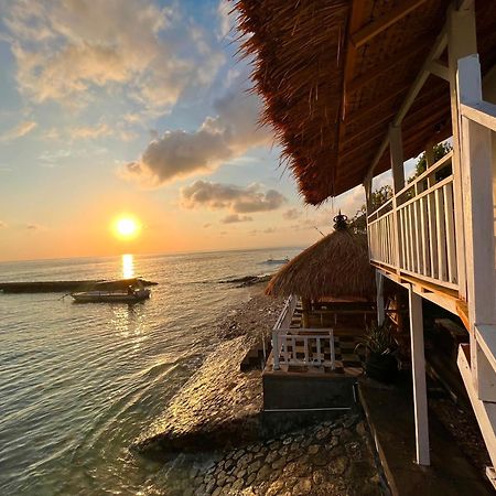 Coastal Inn Batununggul Εξωτερικό φωτογραφία