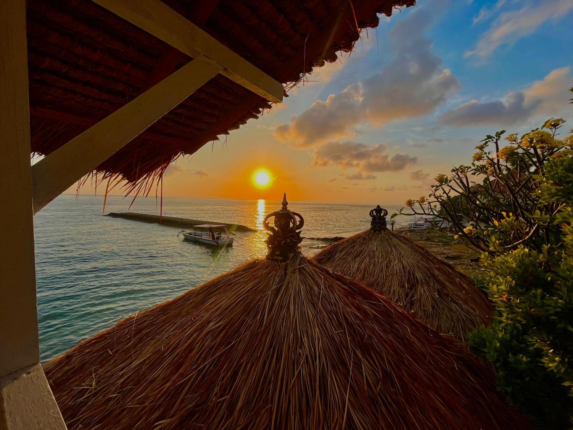 Coastal Inn Batununggul Εξωτερικό φωτογραφία