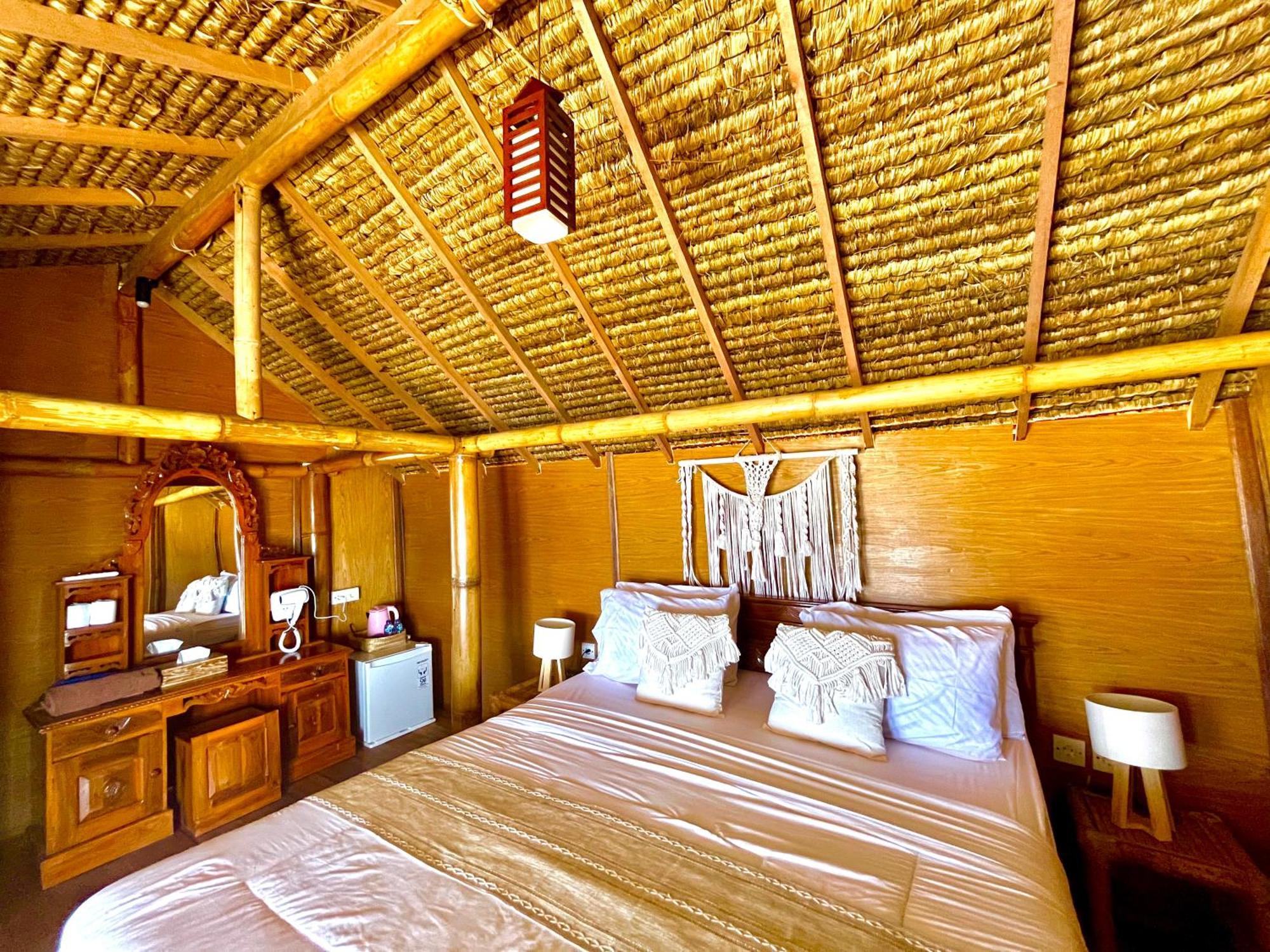 Coastal Inn Batununggul Εξωτερικό φωτογραφία