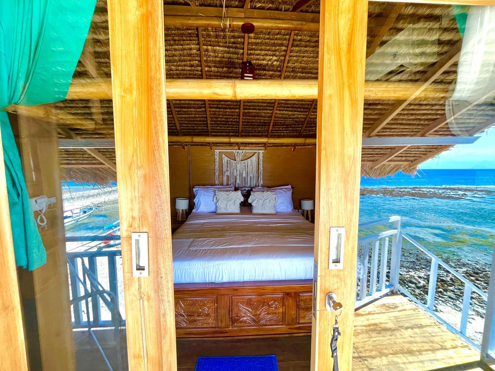 Coastal Inn Batununggul Εξωτερικό φωτογραφία