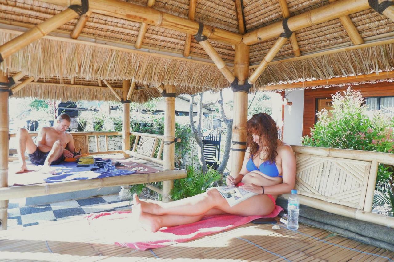 Coastal Inn Batununggul Εξωτερικό φωτογραφία
